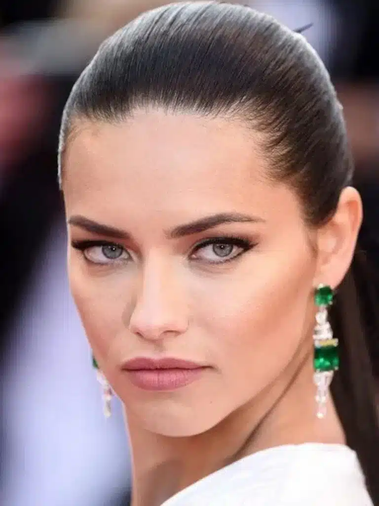 Adriana Lima Biography: Wiki, Age, Career, Height, Weight, Husband, Net Worth & More
